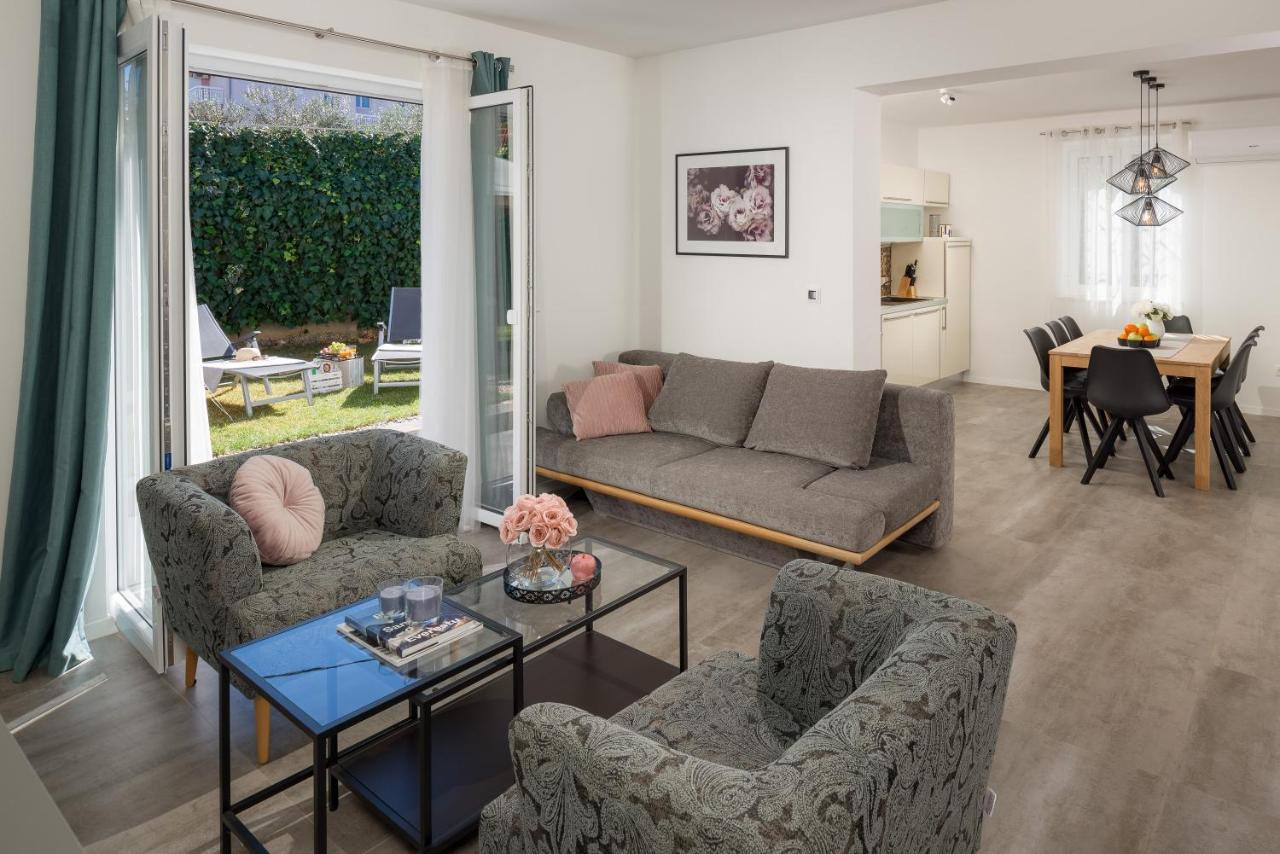 Villa Roko- The Spacious Luxury Trogir Exteriör bild