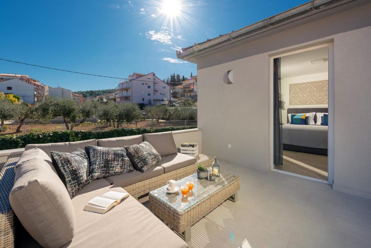 Villa Roko- The Spacious Luxury Trogir Exteriör bild