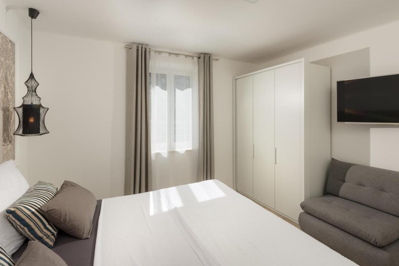 Villa Roko- The Spacious Luxury Trogir Exteriör bild